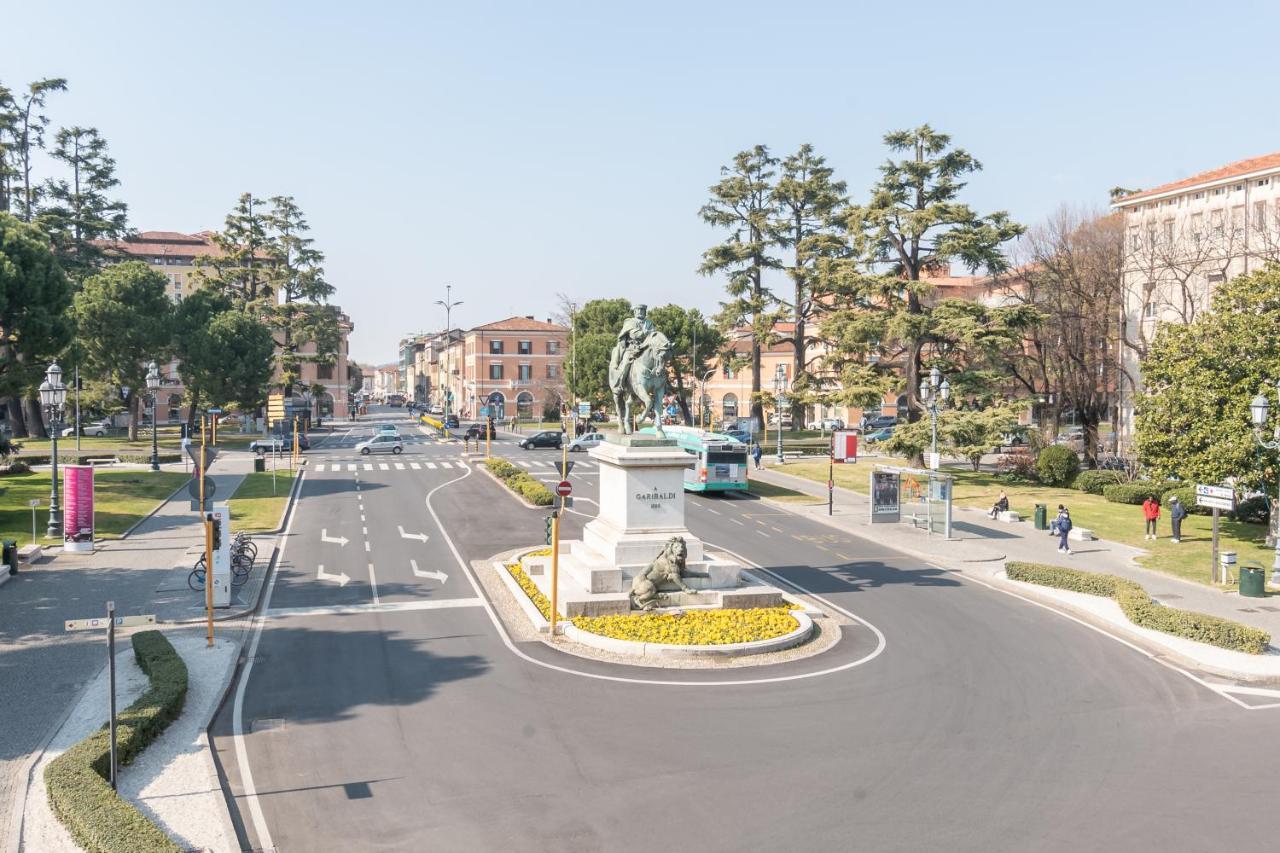 Piazza Garibaldi - F&l * Brescia